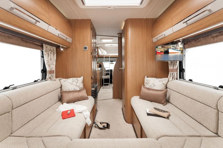 Интерьер Auto-Trail Frontier Scout 2014 года  (фото 4 из 6)